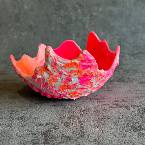 Small Hatched in hot pink and orange