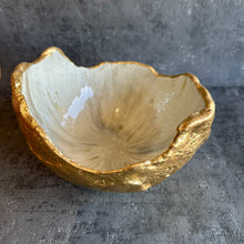 Large Hatched in pearl and gold